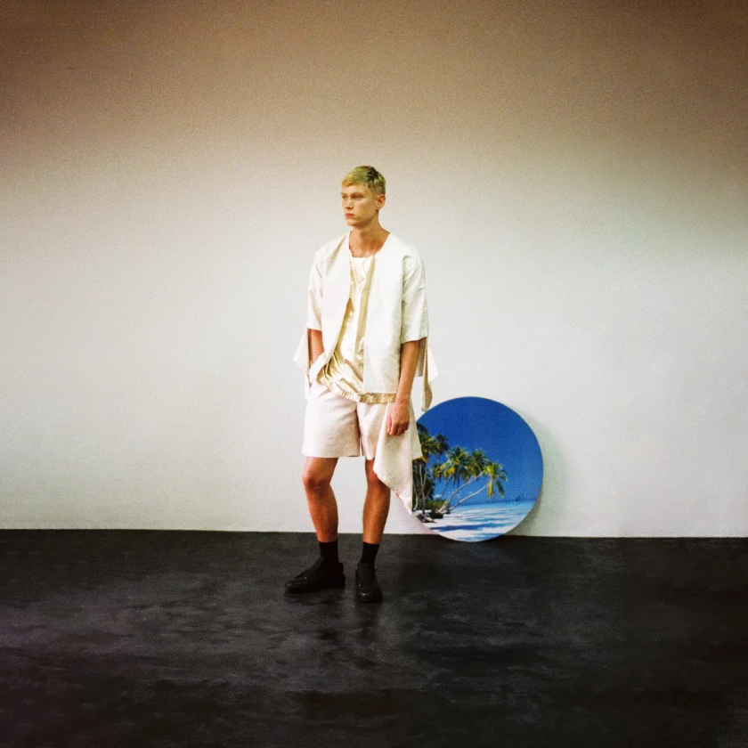 Photographed by <i>Rukpong</i>
Styled by <i>Natthapol Klaharn</i>
Assisted by <I>Worapat Tienlor</i>
Location <i>All Zone</i>